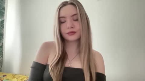 Snapshot of polishangel222 chatting on February 23, 2026, 9:28 am polishangel222 online show from February 23, 2026, 9:28 am