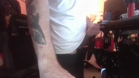 jaws online show from December 15, 2025, 3:55 am