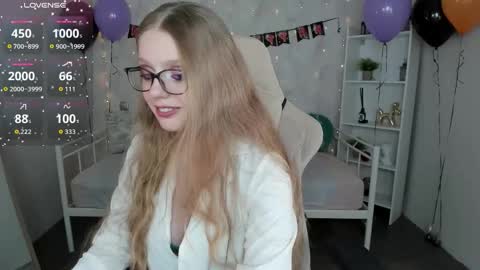 Snapshot of polly___cutie chatting on November 4, 2025, 5:50 am Polly online show from November 4, 2025, 5:50 am