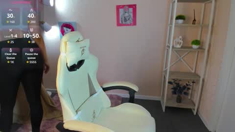 Polly online show from September 10, 2025, 1:16 am