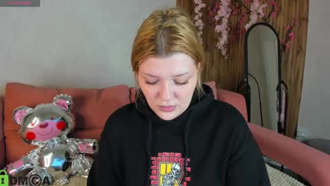 Polly online show from March 27, 2026, 1:33 am