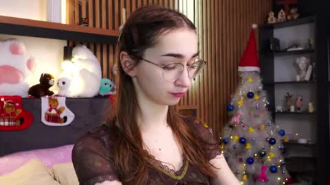 Polly online show from December 22, 2025, 8:11 am