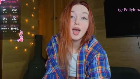 Snapshot of polly_luna chatting on May 22, 2026, 12:11 pm Polly online show from May 22, 2026, 12:11 pm