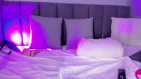 POLLY online show from February 5, 2025, 1:22 pm