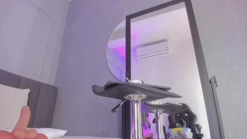 POLLY online show from October 9, 2025, 10:35 am