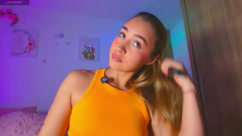 Snapshot of pollygrey_ chatting on May 10, 2026, 3:01 am Carolina online show from May 10, 2026, 3:01 am