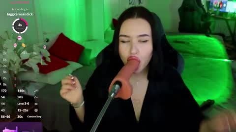 pollyshmidt online show from February 9, 2025, 2:29 pm