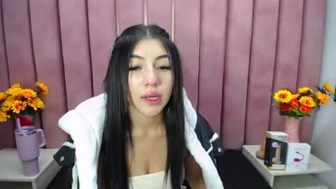 Snapshot of poly_sasha_ chatting on March 6, 2025, 9:14 am poly sasha online show from March 6, 2025, 9:14 am