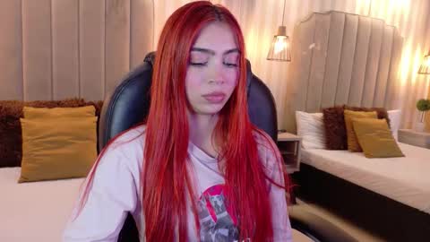 Snapshot of polygonniaa chatting on February 19, 2026, 3:30 pm polygonniaa online show from February 19, 2026, 3:30 pm