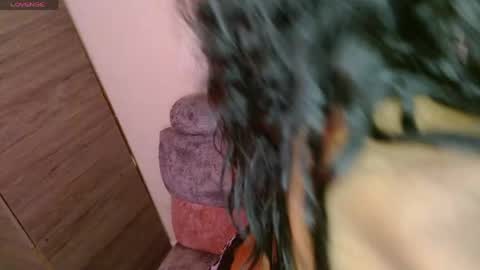 poma_6rossa9 online show from March 31, 2026, 5:02 pm