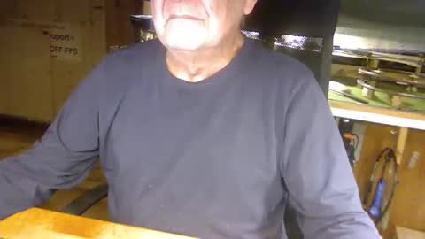 Snapshot of pomme1949 chatting on January 20, 2025, 1:21 pm pomme1949 online show from January 20, 2025, 1:21 pm