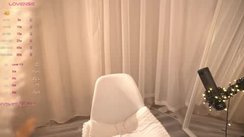    online show from November 6, 2025, 9:54 am