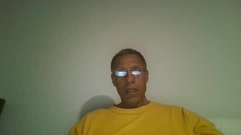 Snapshot of poolguy2496 chatting on October 13, 2025, 3:39 am poolguy2496 online show from October 13, 2025, 3:39 am