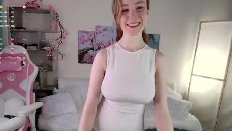 Snapshot of poompoompeach_ chatting on August 3, 2026, 7:18 am Alice online show from August 3, 2026, 7:18 am