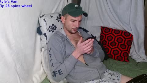 Snapshot of poppunk4life chatting on January 20, 2025, 5:15 am Kyle online show from January 20, 2025, 5:15 am