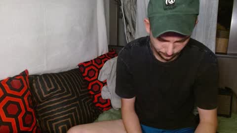 Snapshot of poppunk4life chatting on January 22, 2025, 7:35 am Kyle online show from January 22, 2025, 7:35 am