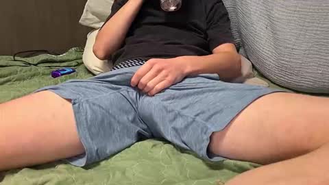 Snapshot of poppunk4life chatting on February 18, 2026, 7:21 pm Kyle online show from February 18, 2026, 7:21 pm