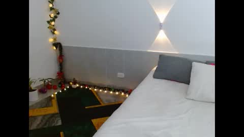 porcelainlux online show from December 22, 2025, 1:24 am