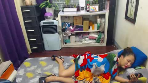 DivaGray online show from September 17, 2025, 6:37 am