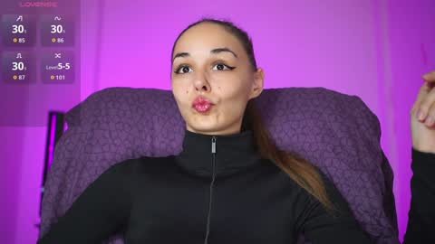    online show from November 16, 2025, 10:15 pm