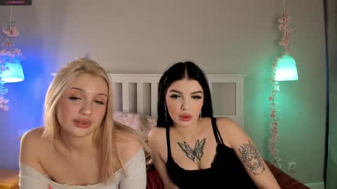  HERES SILVIA AND OlIVIA  WELCOME EVERYONE LOVENSE DOMI REACT TO YOUR TIPS LETS MAKE A GREAT SHOW TOGETHER  online show from December 4, 2024, 5:27 am