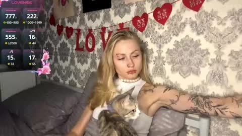  HERES SILVIA AND OlIVIA  WELCOME EVERYONE LOVENSE DOMI REACT TO YOUR TIPS LETS MAKE A GREAT SHOW TOGETHER  online show from September 16, 2025, 4:35 am