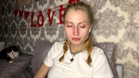  HERES SILVIA AND OlIVIA  WELCOME EVERYONE LOVENSE DOMI REACT TO YOUR TIPS LETS MAKE A GREAT SHOW TOGETHER  online show from October 14, 2025, 4:19 pm