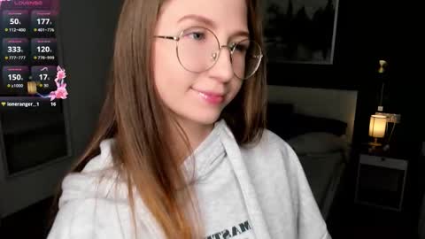 Elizabeth online show from October 16, 2025, 7:15 pm