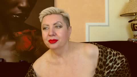 Snapshot of posh_lady chatting on January 17, 2025, 1:47 am LADY POSH online show from January 17, 2025, 1:47 am