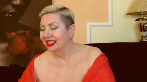 Snapshot of posh_lady chatting on January 29, 2025, 1:27 am LADY POSH online show from January 29, 2025, 1:27 am