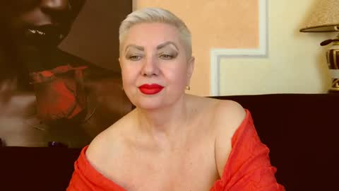 Snapshot of posh_lady chatting on February 4, 2025, 10:24 pm LADY POSH online show from February 4, 2025, 10:24 pm