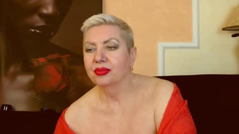 Snapshot of posh_lady chatting on February 12, 2025, 1:19 am LADY POSH online show from February 12, 2025, 1:19 am