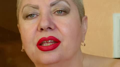 Snapshot of posh_lady chatting on February 12, 2025, 4:54 am LADY POSH online show from February 12, 2025, 4:54 am