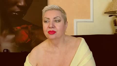 Snapshot of posh_lady chatting on February 13, 2025, 1:50 am LADY POSH online show from February 13, 2025, 1:50 am