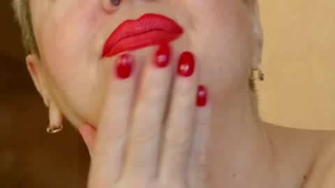 Snapshot of posh_lady chatting on February 22, 2025, 5:12 am LADY POSH online show from February 22, 2025, 5:12 am