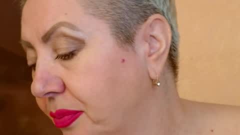 Snapshot of posh_lady chatting on September 19, 2025, 9:04 pm LADY POSH online show from September 19, 2025, 9:04 pm