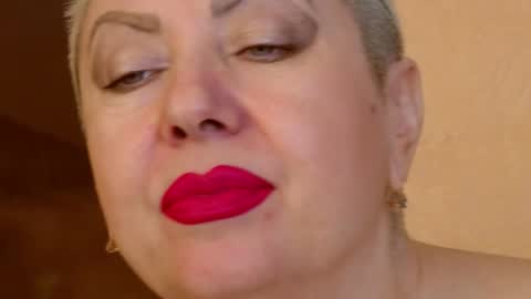 Snapshot of posh_lady chatting on October 17, 2025, 9:39 pm LADY POSH online show from October 17, 2025, 9:39 pm