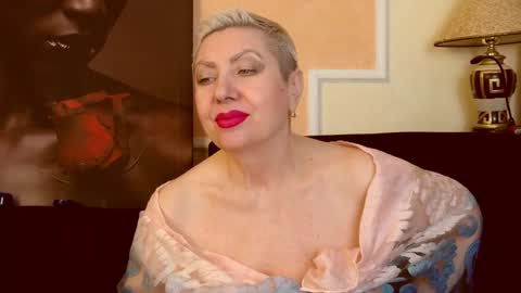 Snapshot of posh_lady chatting on October 22, 2025, 9:03 pm LADY POSH online show from October 22, 2025, 9:03 pm