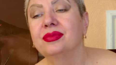 Snapshot of posh_lady chatting on October 30, 2025, 9:59 pm LADY POSH online show from October 30, 2025, 9:59 pm