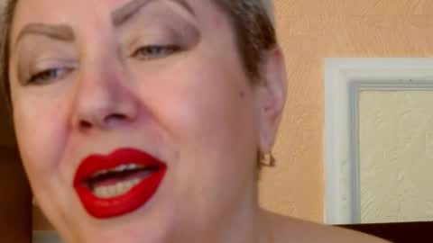 Snapshot of posh_lady chatting on November 14, 2025, 10:07 pm LADY POSH online show from November 14, 2025, 10:07 pm