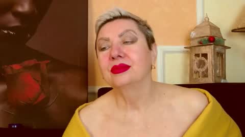 Snapshot of posh_lady chatting on February 4, 2026, 10:36 pm LADY POSH online show from February 4, 2026, 10:36 pm