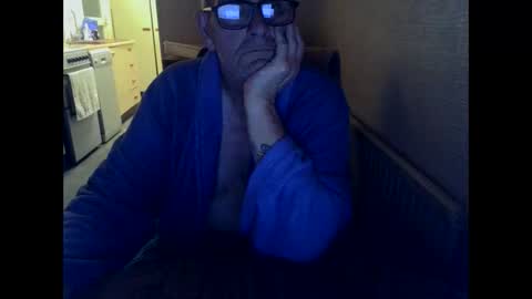 poshman65 online show from May 9, 2026, 10:37 pm