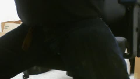 Snapshot of poundtownusa2016 chatting on December 4, 2024, 8:29 pm ConchilDog online show from December 4, 2024, 8:29 pm