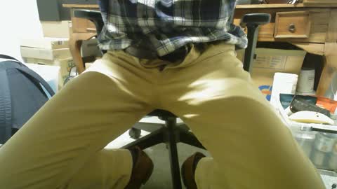 Snapshot of poundtownusa2016 chatting on February 16, 2025, 10:21 pm ConchilDog online show from February 16, 2025, 10:21 pm