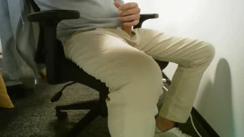 Snapshot of poundtownusa2016 chatting on September 9, 2025, 4:39 pm ConchilDog online show from September 9, 2025, 4:39 pm