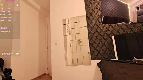 Ravena Rozz online show from February 17, 2025, 5:04 am