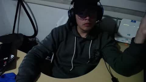 powerfulzeus2 online show from November 17, 2025, 3:23 am