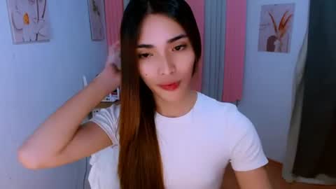 Snapshot of preciosa_banks69 chatting on June 19, 2026, 1:15 pm preciosa_banks69 online show from June 19, 2026, 1:15 pm