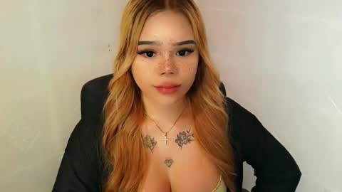 MAXXINE online show from November 27, 2025, 7:21 am