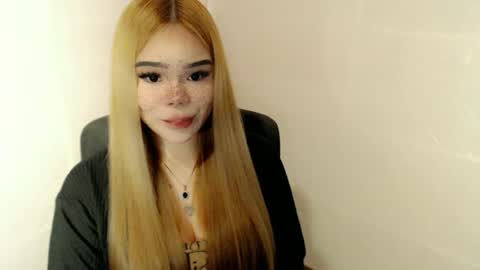 Snapshot of preciousangel69xxx chatting on June 5, 2026, 4:30 am MAXXINE online show from June 5, 2026, 4:30 am